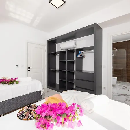 White Cloud Villa *
