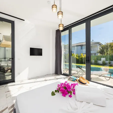 White Cloud Villa *